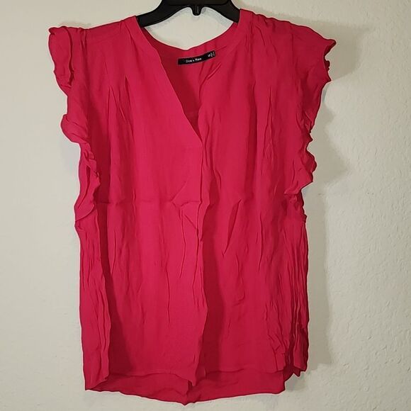 Doe & Rae Pink Sleeveless Ruffled Blouse NWOT - Picture 1 of 3